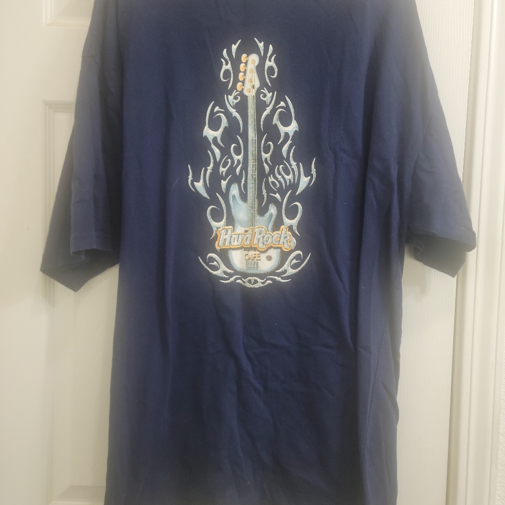 NWOT Hard Rock Cafe Paris Tshirt